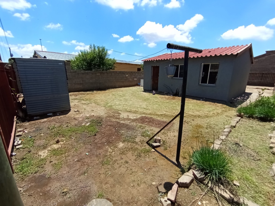 2 Bedroom Property for Sale in Blomanda Free State